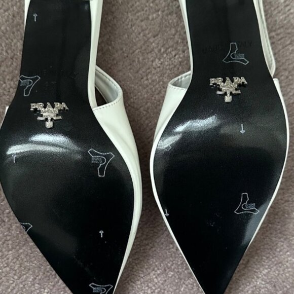 Prada heels - Picture 2 of 3